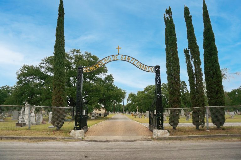 San-Fernando-Cemetery-1