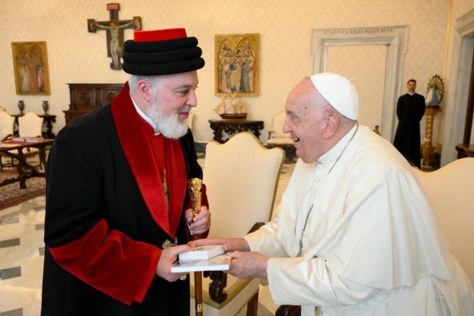 Pope Francis welcomes Patriarch of the Assyrian Church of the East Mar Awa III